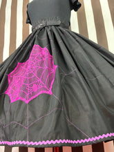 Load image into Gallery viewer, Spider web skirt