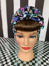 Load image into Gallery viewer, Stained glass flower head wrap