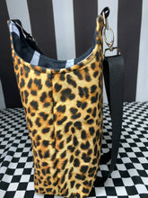 Load image into Gallery viewer, Leopard print drink bottle crossbody bag