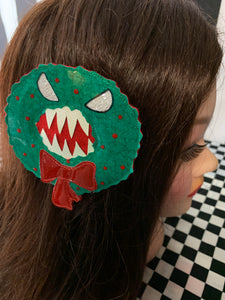 Hair clip scary wreath fan art