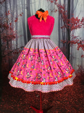Load image into Gallery viewer, Minnie Halloween trick or treat skirt