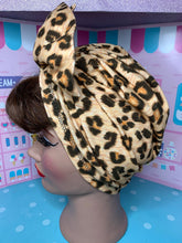 Load image into Gallery viewer, Leopard print head wrap